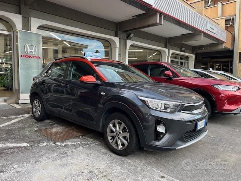 Usata Kia Stonic Style 115 CV (84 kW) 2020 Grigio SUV