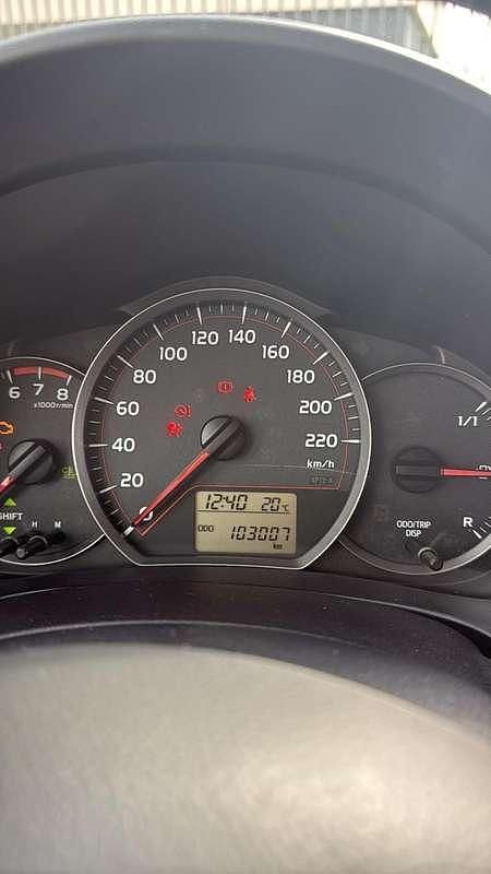 Usata Toyota Yaris Sol 65 CV (47 kW) 2013 Bianco Utilitaria