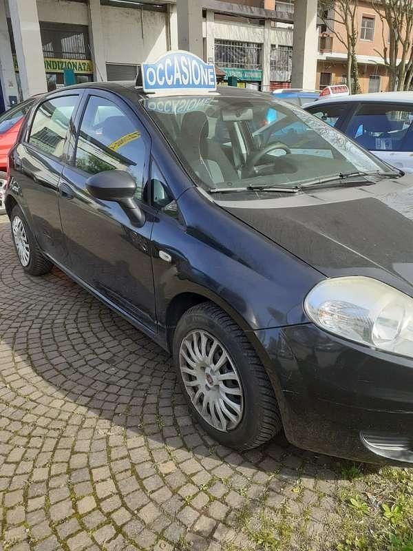 Usata Fiat Punto 63 CV (46 kW) 2011 Nero Utilitaria