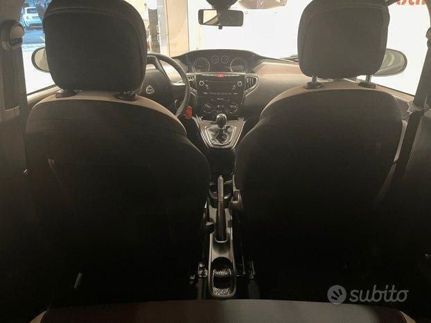Usata Lancia Ypsilon Gold 69 CV (50 kW) 2014 Nero Utilitaria