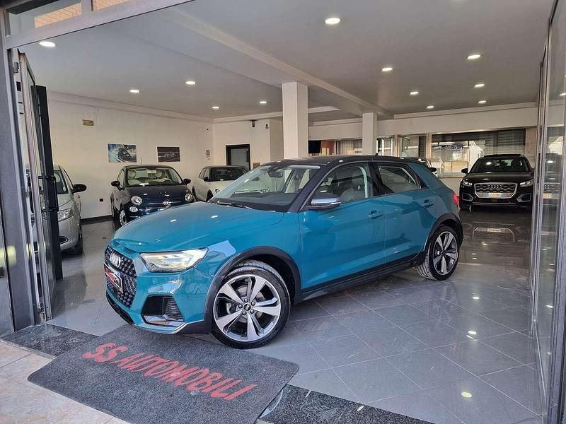 Tiomans green Usata 2021 Audi A1 Ambiente Due volumi | 23.990 € (Cara) - Immagine 1/4