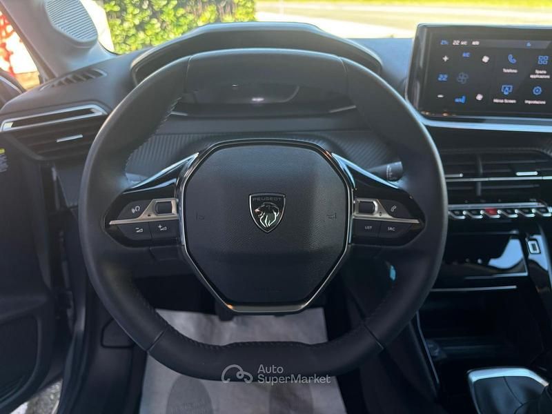 Usata Peugeot 208 Allure 130 CV (95 kW) 2025 Argento Utilitaria