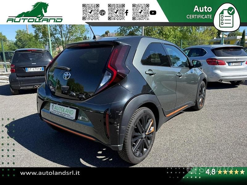 Usata Toyota Aygo X Limited 72 CV (52 kW) 2022 Verde SUV