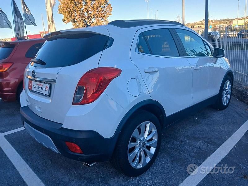 Usata Opel Mokka Cosmo 140 CV (102 kW) 2015 Bianco SUV