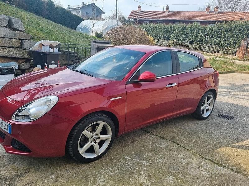 Usata Alfa Romeo Giulietta 170 CV (125 kW) 2012 Rosso Utilitaria
