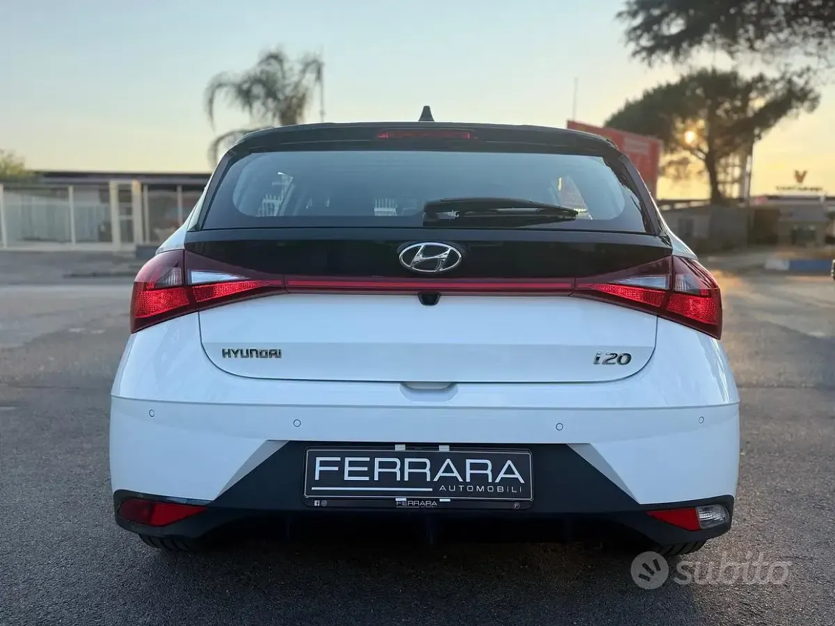 Usata Hyundai i20 84 CV (61 kW) 2023 Bianco Utilitaria