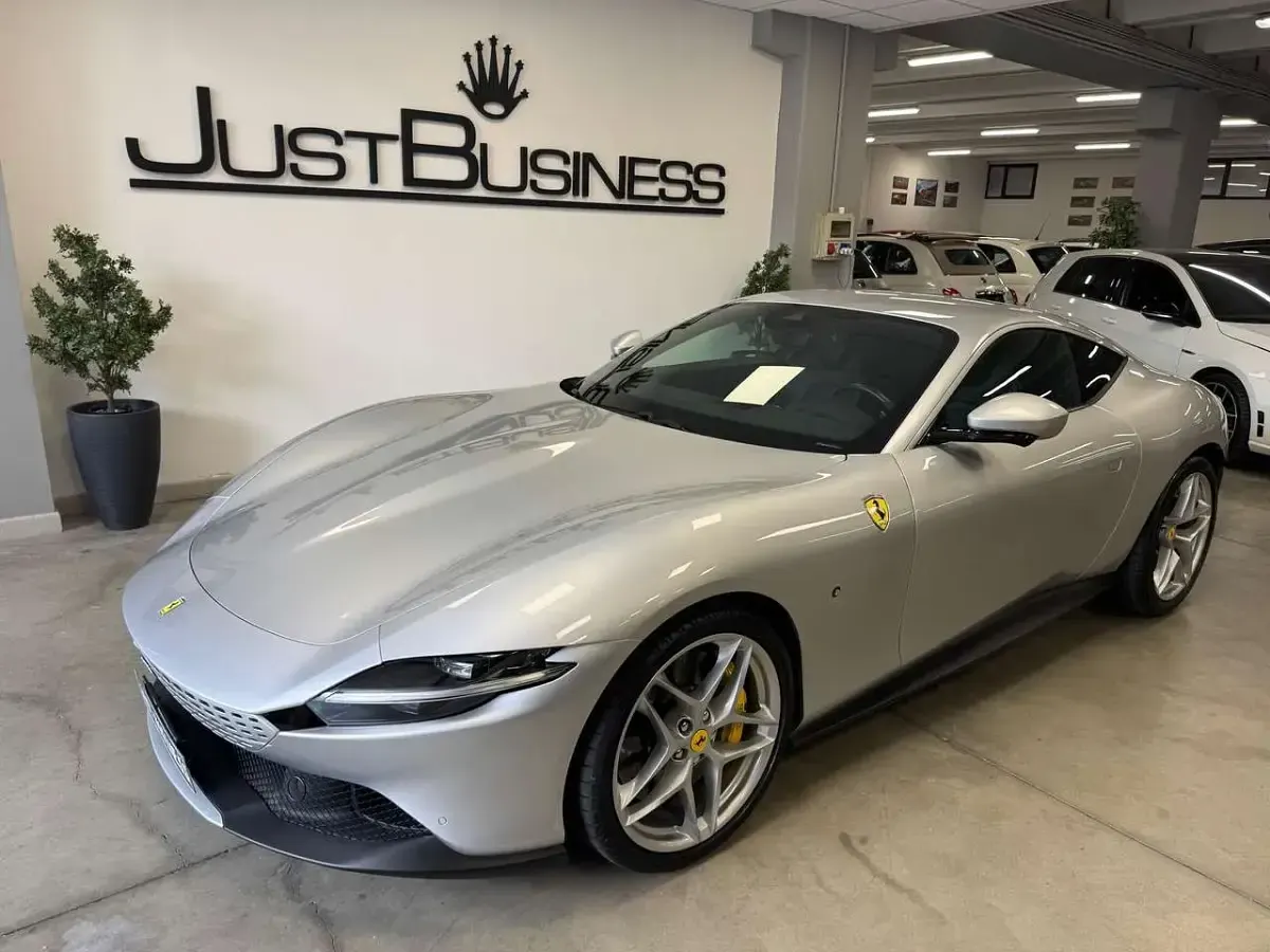 Usata Ferrari Roma 620 CV (456 kW) 2022 Argento Coupé