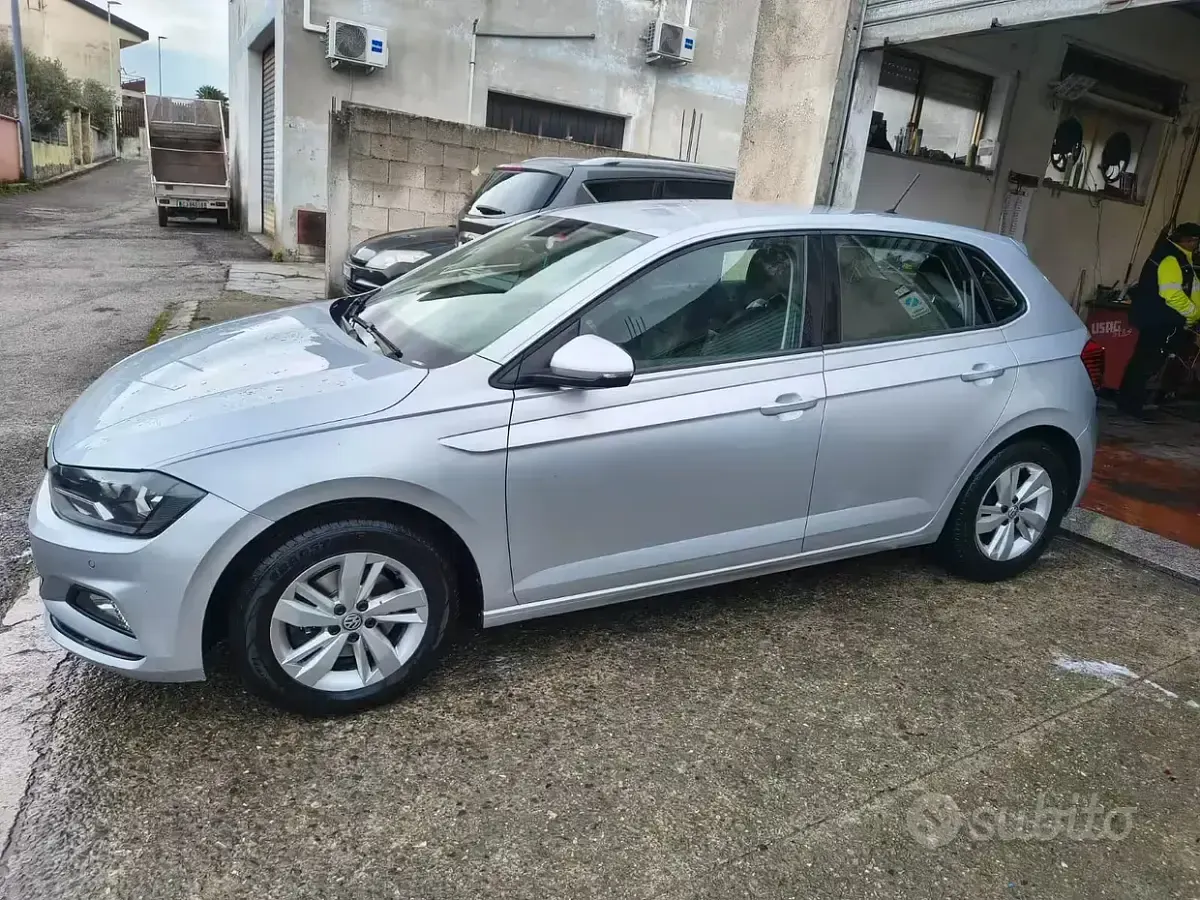 Usata VW Polo Comfortline 80 CV (58 kW) 2019 Grigio Utilitaria