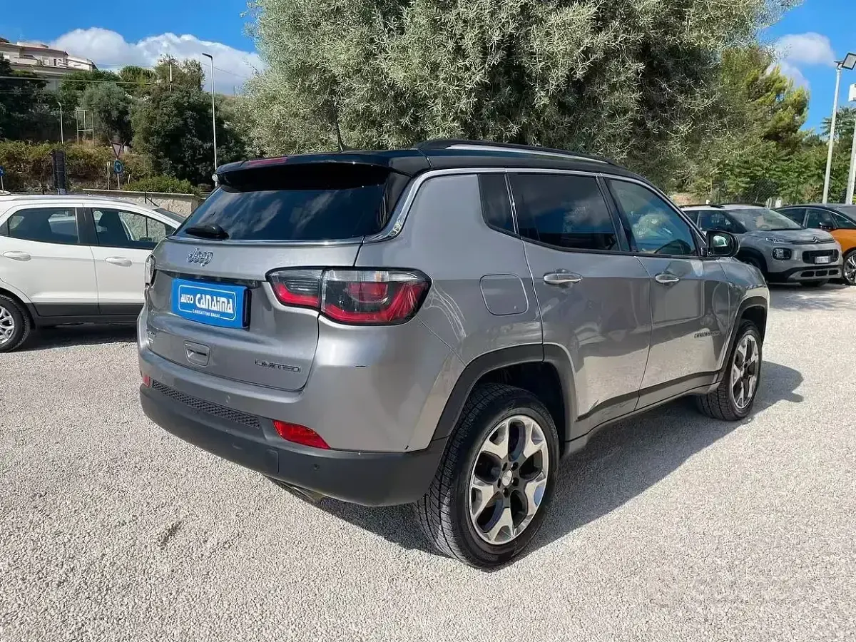 Usata Jeep Compass Opening Edition 140 CV (102 kW) 2018 Grigio SUV