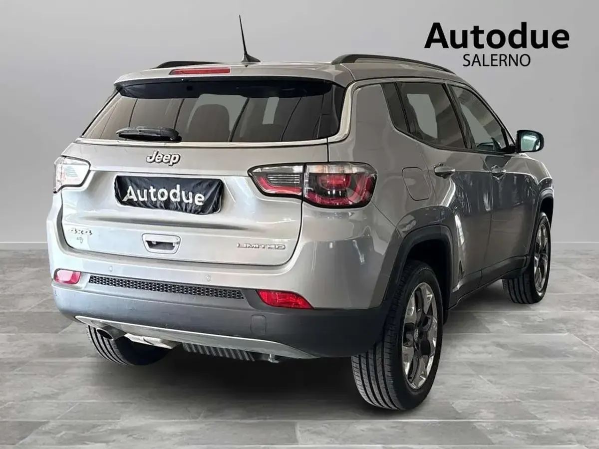 Usata Jeep Compass Limited 140 CV (102 kW) 2020 Grigio SUV