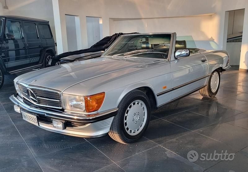 Usata Mercedes SL300 188 CV (138 kW) 1987 Grigio Cabrio