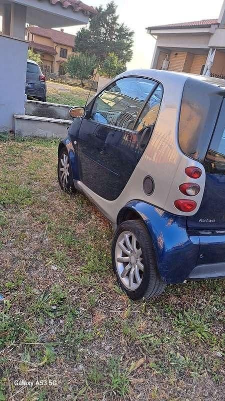 Usata 2003 Smart ForTwo Coupé Pure Due volumi | 1300 € (Ottimo prezzo) - Immagine 1/3