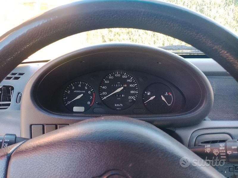 Usata Nissan Micra 54 CV (39 kW) 1997 Utilitaria