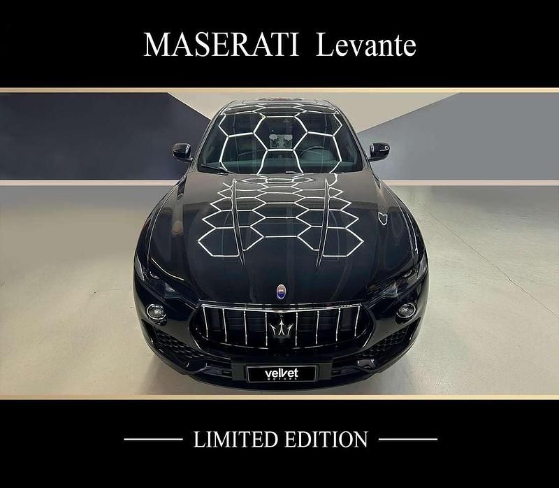 Usata Maserati Levante 250 CV (183 kW) 2016 Nero SUV