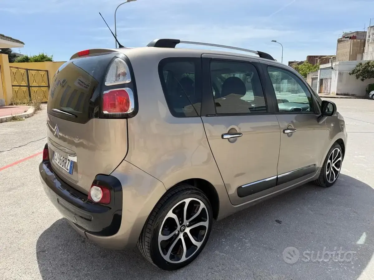 Usata Citroën C3 Picasso Exclusive 109 CV (80 kW) 2011 Grigio Monovolume