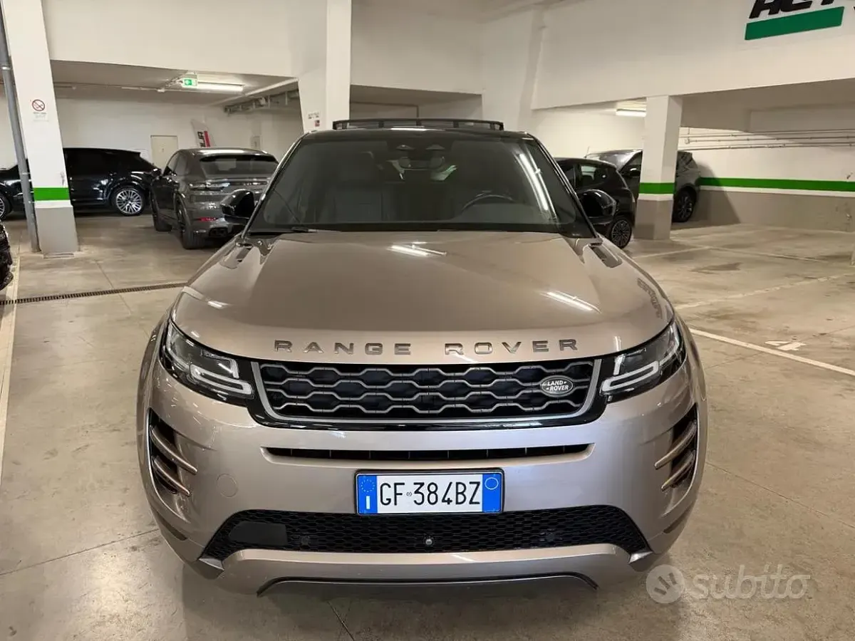 Usata Land Rover Range Rover evoque R-Dynamic 204 CV (150 kW) 2021 Grigio SUV