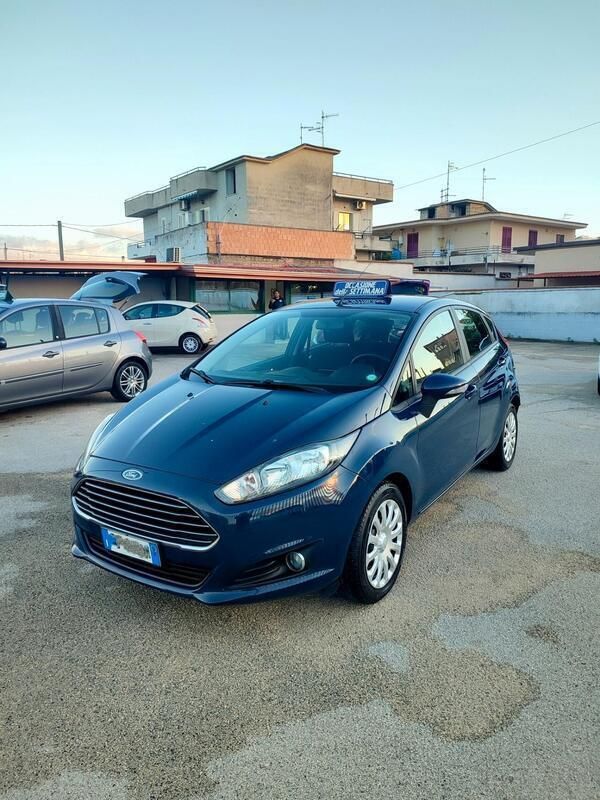 Usata Ford Fiesta Business Edition 75 CV (55 kW) 2016 Blu Utilitaria