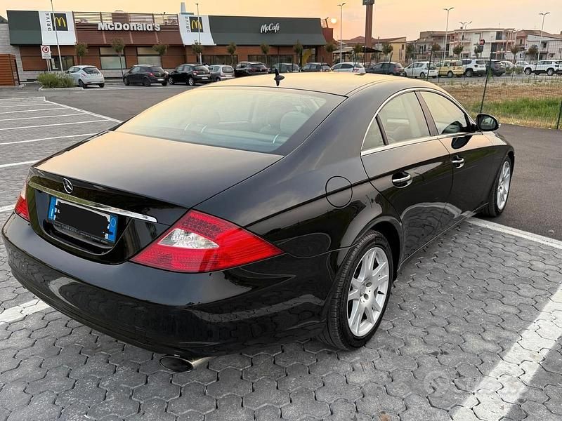 Usata Mercedes CLS320 2007 Nero Berlina
