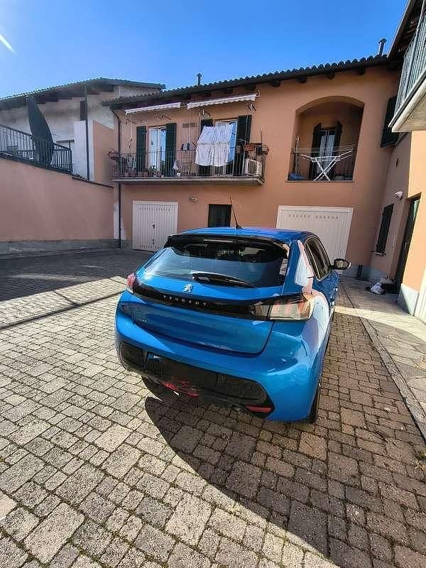 Usata Peugeot 208 Allure 101 CV (74 kW) 2021 Blu Utilitaria