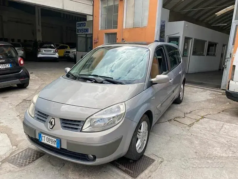 Usata Renault Scenic E-Tech Exception 120 CV (88 kW) 2005 Grigio Monovolume