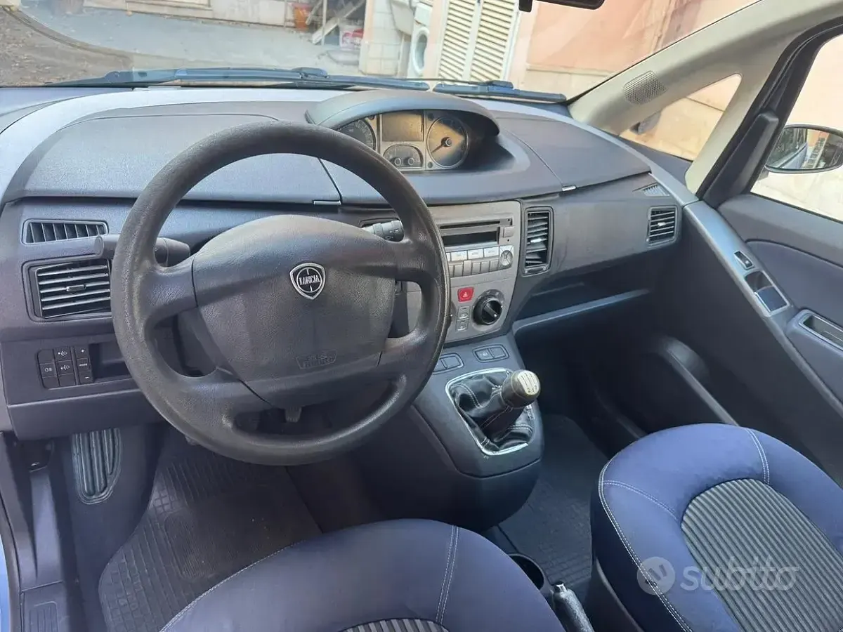 Usata Lancia Musa 69 CV (50 kW) 2008 Monovolume
