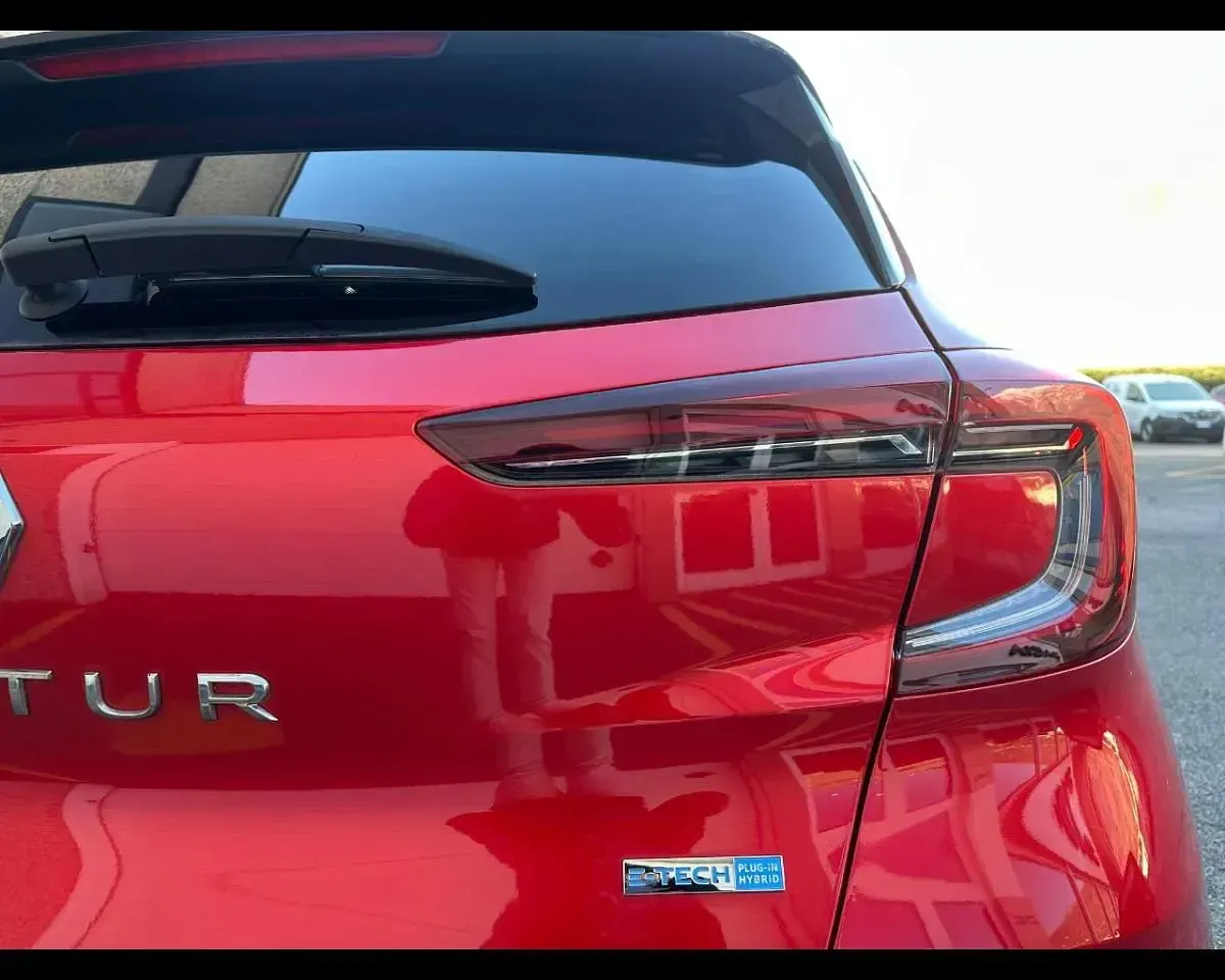 Usata Renault Captur Intens 160 CV (117 kW) 2023 Rosso SUV