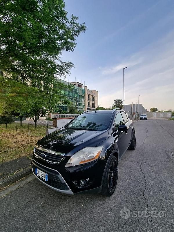 Usata Ford Kuga 136 CV (100 kW) 2009 Nero SUV