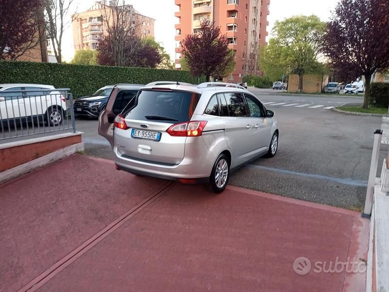 Usata Ford C-MAX 115 CV (84 kW) 2015 Grigio Monovolume