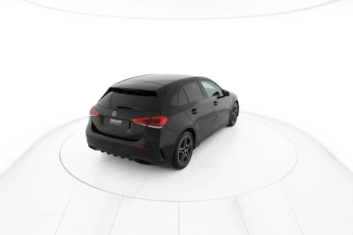 Usata Mercedes A180 Premium 116 CV (85 kW) 2022 Nero Berlina