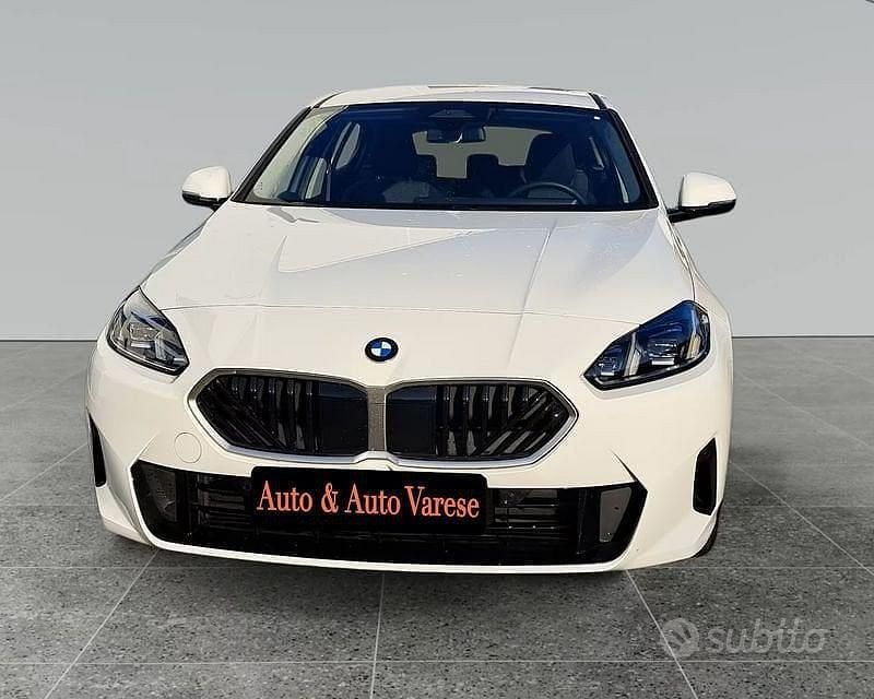 Usata BMW 120 156 CV (114 kW) 2024 Bianco Utilitaria