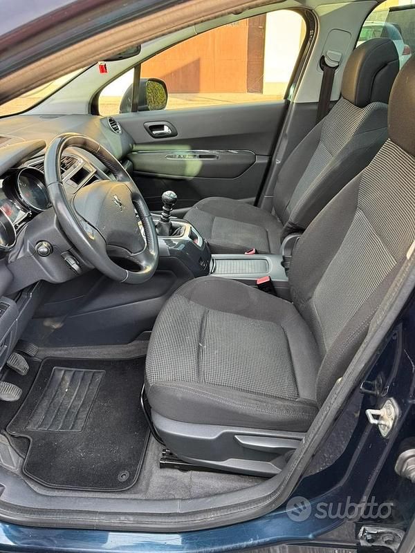 Usata Peugeot 5008 Active 150 CV (110 kW) 2011 Blu/azzurro Monovolume