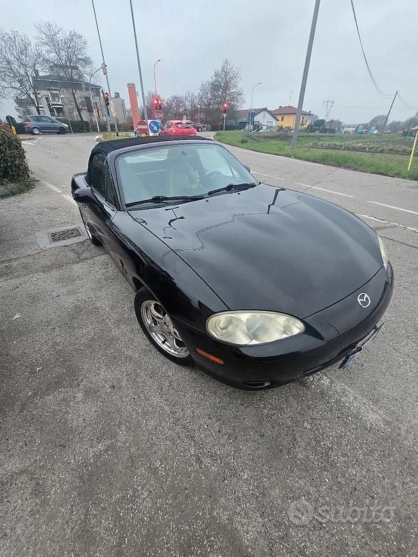 Usata Mazda MX5 2004 Nero Cabrio