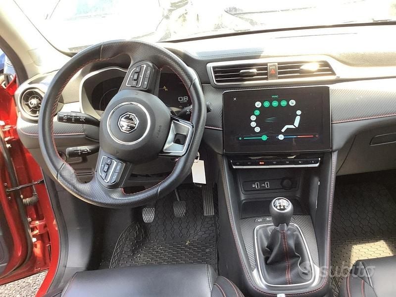 Usata MG ZS Luxury 106 CV (77 kW) 2022 Rosso Berlina
