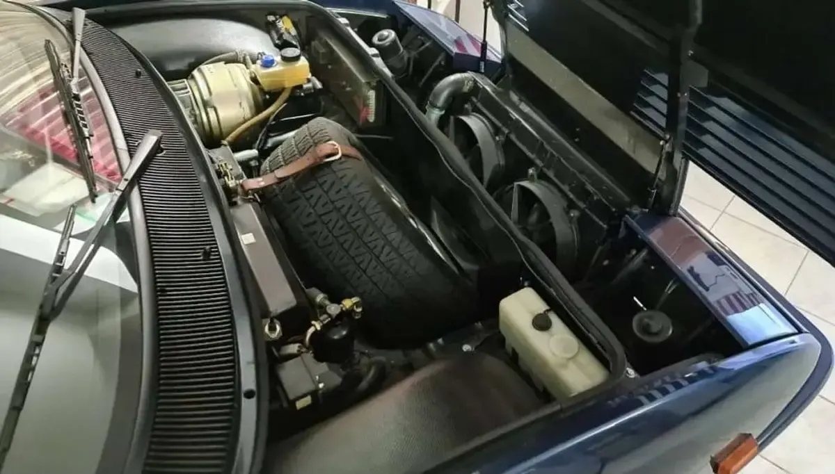 Usata Ferrari Mondial 239 CV (175 kW) 1986 Blu/azzurro Berlina