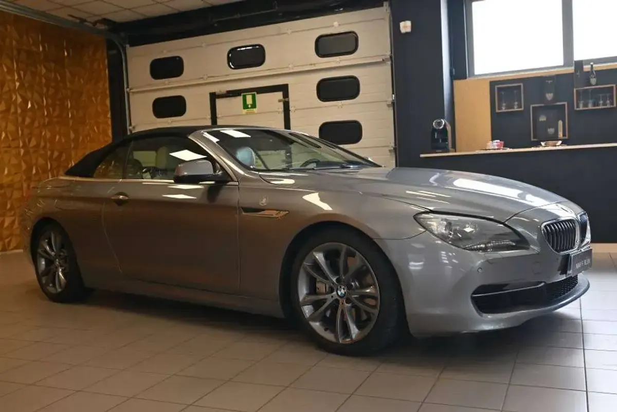 Usata BMW 640 Cabriolet 320 CV (235 kW) 2011 Titanio met/full pelle ivory Cabrio