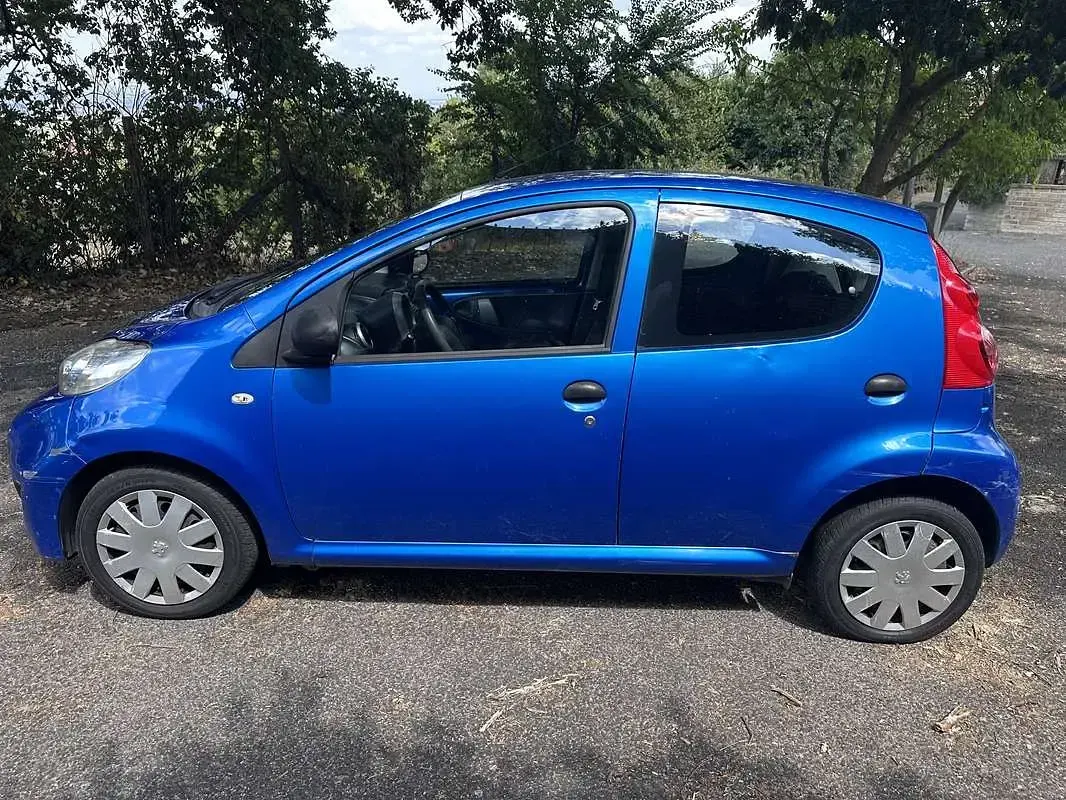 Usata Peugeot 107 68 CV (50 kW) 2009 Utilitaria