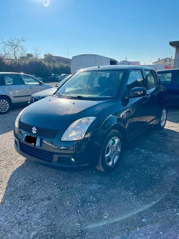 Usata Suzuki Swift GL 92 CV (67 kW) 2005 Nero Utilitaria