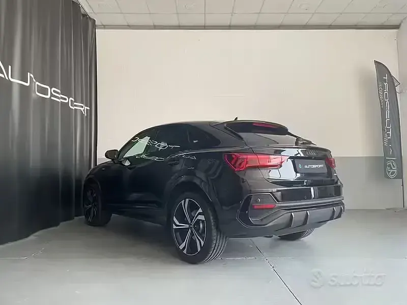 Usata Audi Q3 Sportback S-Line 199 CV (146 kW) 2025 Nero SUV