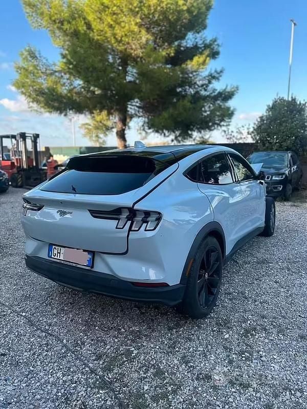 Usata Ford Mustang 269 CV (197 kW) 2021 Grigio Station wagon