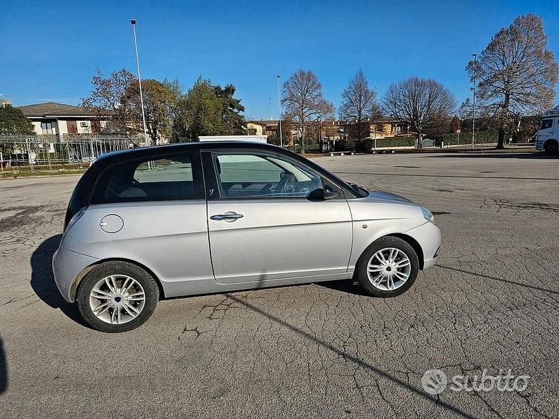 Grigio Usata 2008 Lancia Ypsilon Due volumi | 2900 € - Immagine 1/1