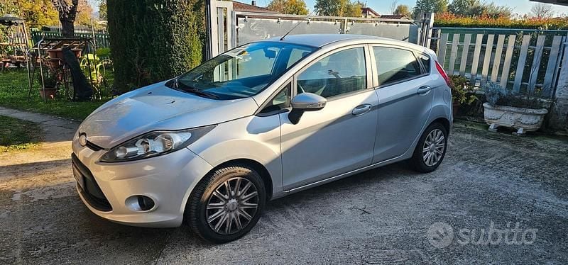 Usata Ford Fiesta 2010 Grigio Utilitaria
