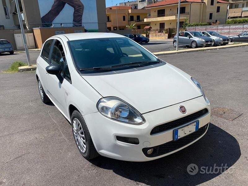 Usata Fiat Punto 75 CV (55 kW) 2014 Bianco Utilitaria