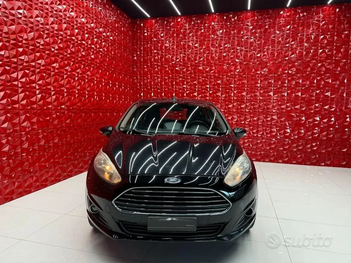 Usata Ford Fiesta Titanium 80 CV (58 kW) 2013 Nero Berlina