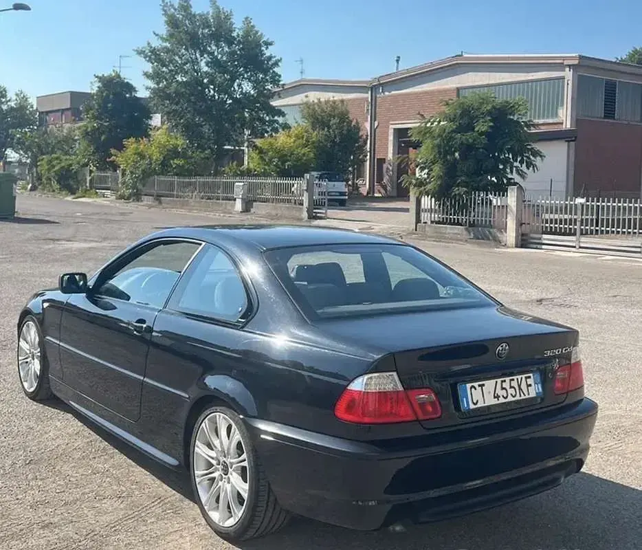 Usata BMW 320 Efficient Dynamics 150 CV (110 kW) 2005 Nero Coupé