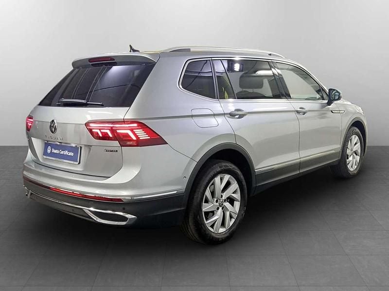 Usata VW Tiguan Allspace Elegance 150 CV (110 kW) 2023 Pyrit silver metallizzato SUV