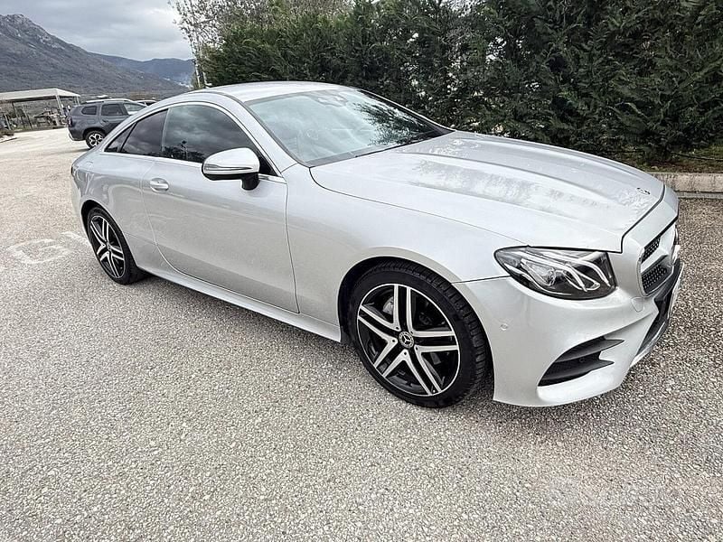 Usata Mercedes E220 AMG 194 CV (142 kW) 2018 Grigio Coupé