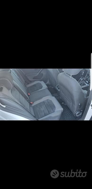 Usata VW Golf VII 110 CV (80 kW) 2015 Bianco Station wagon