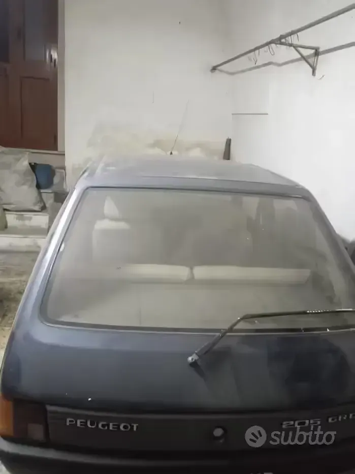 Usata Peugeot 205 60 CV (44 kW) 1984 Blu Utilitaria