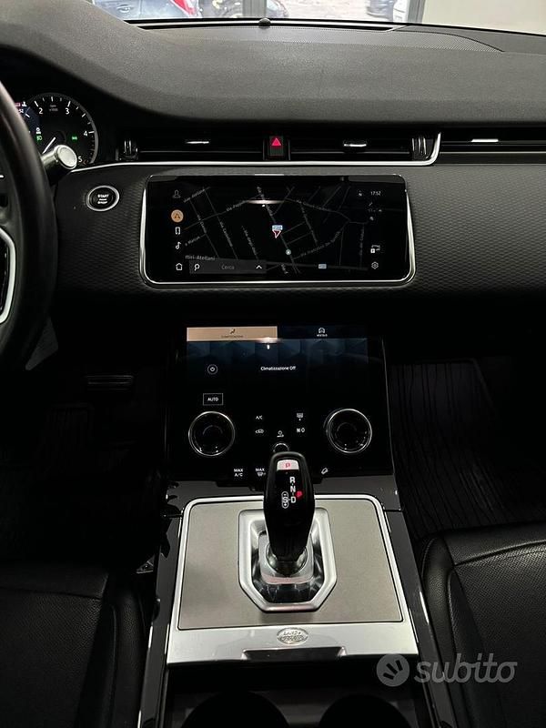 Usata Land Rover Range Rover evoque 200 CV (147 kW) 2021 Grigio SUV
