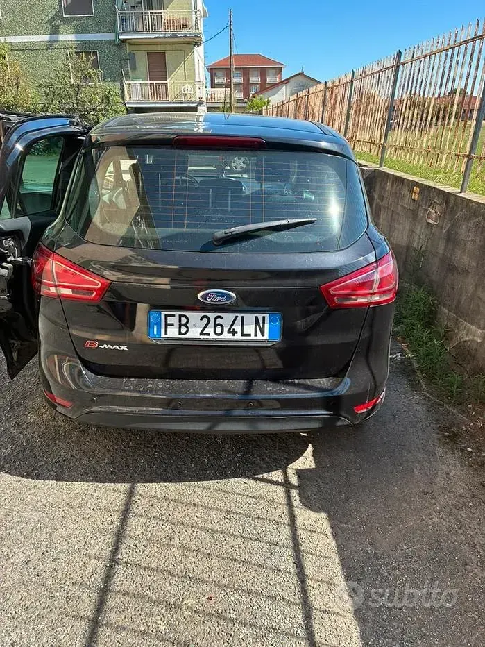 Usata Ford B-MAX 75 CV (55 kW) 2015 Nero Monovolume